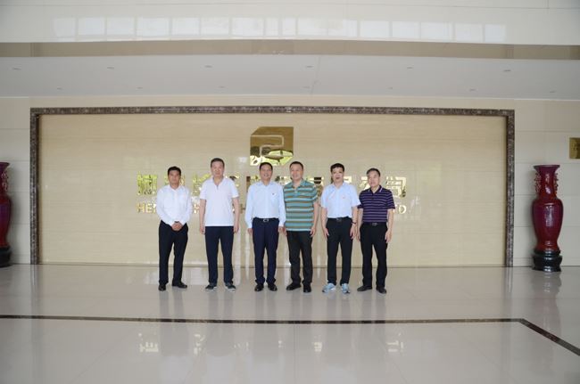許昌市湯超副市長(zhǎng)蒞臨河南長(zhǎng)征電氣考察指導(dǎo)！